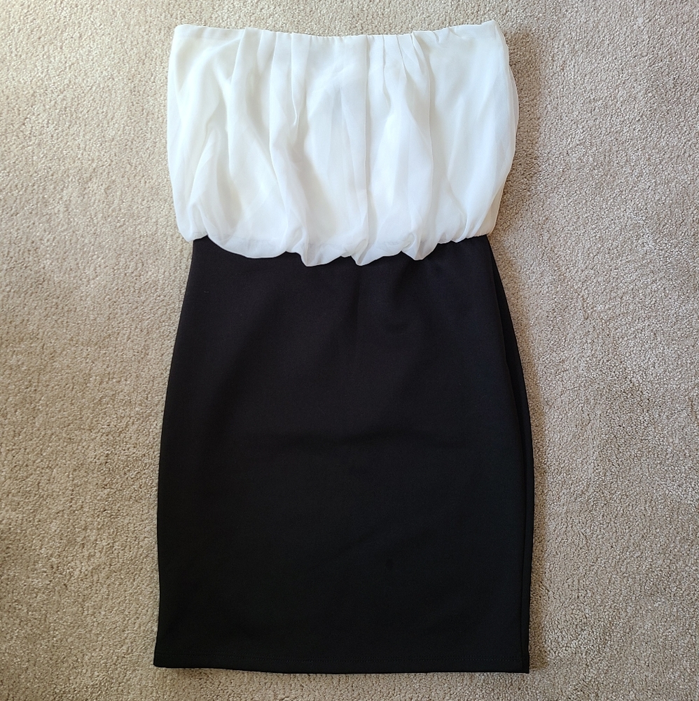 Strapless dress